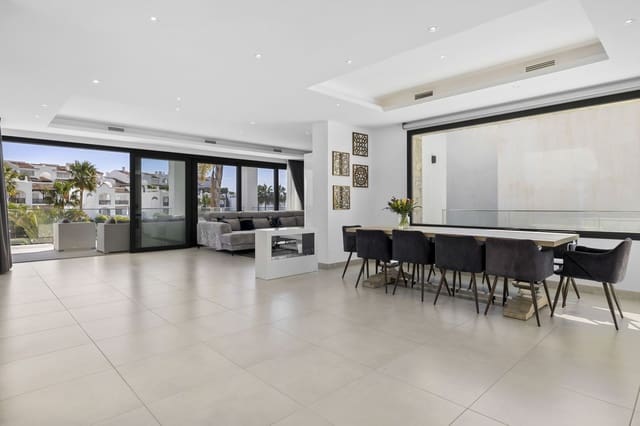 6 Zimmer Villa zu verkaufen in Torremuelle, Benalmádena mit Pool Garage - 1.900.000 € (Ref: 10003960)