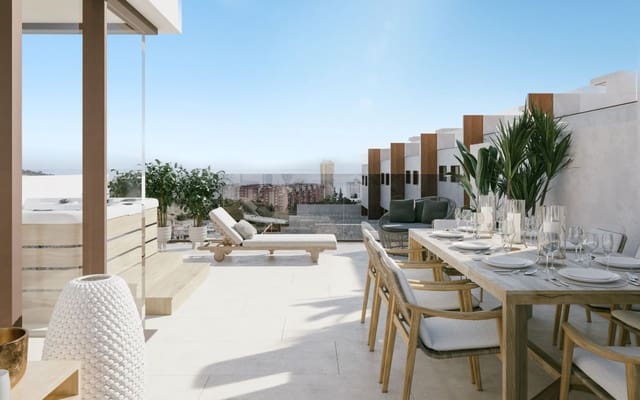 3 bedroom Semi-detached Villa for sale in Los Boliches , Fuengirola with pool garage - € 770,000 (Ref: 10003985)