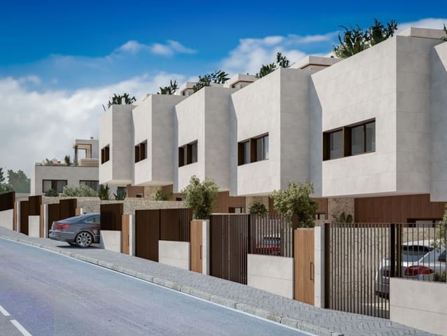 3 bedroom Semi-detached Villa for sale in Los Boliches , Fuengirola with pool garage - € 770,000 (Ref: 10003985)