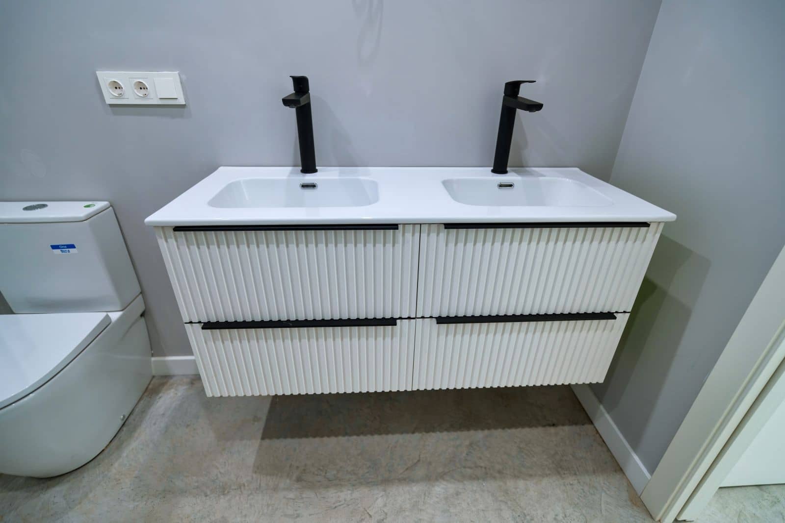 4 Zimmer Villa zu verkaufen in Alhaurin de la Torre mit Pool Garage - 890.000 € (Ref: 10004099)