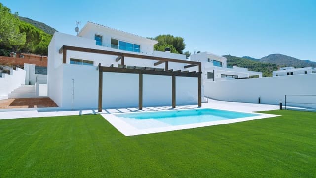 4 Zimmer Villa zu verkaufen in Alhaurín de la Torre mit Pool Garage - 890.000 € (Ref: 10004099)