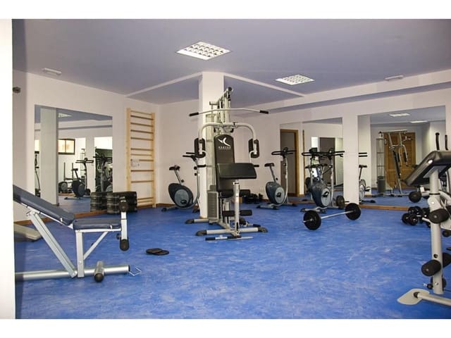 2 soveværelse Lejlighed til salg i Los Pacos, Fuengirola med swimmingpool garage - € 328.000 (Ref: 10005383)