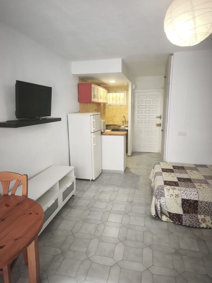Studio till salu i Benalmadena Costa med pool - 191 000 € (Ref: 10005399)