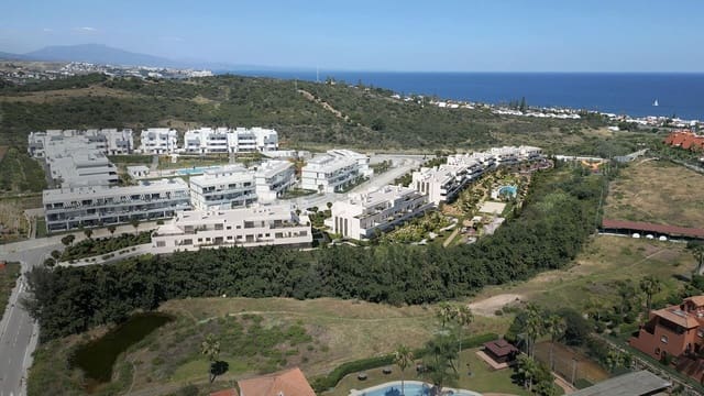 2 makuuhuone Huoneisto myytävänä paikassa Buenas Noches, Estepona mukana uima-altaan 
autotalli - 405 000 € (Ref: 10005458)