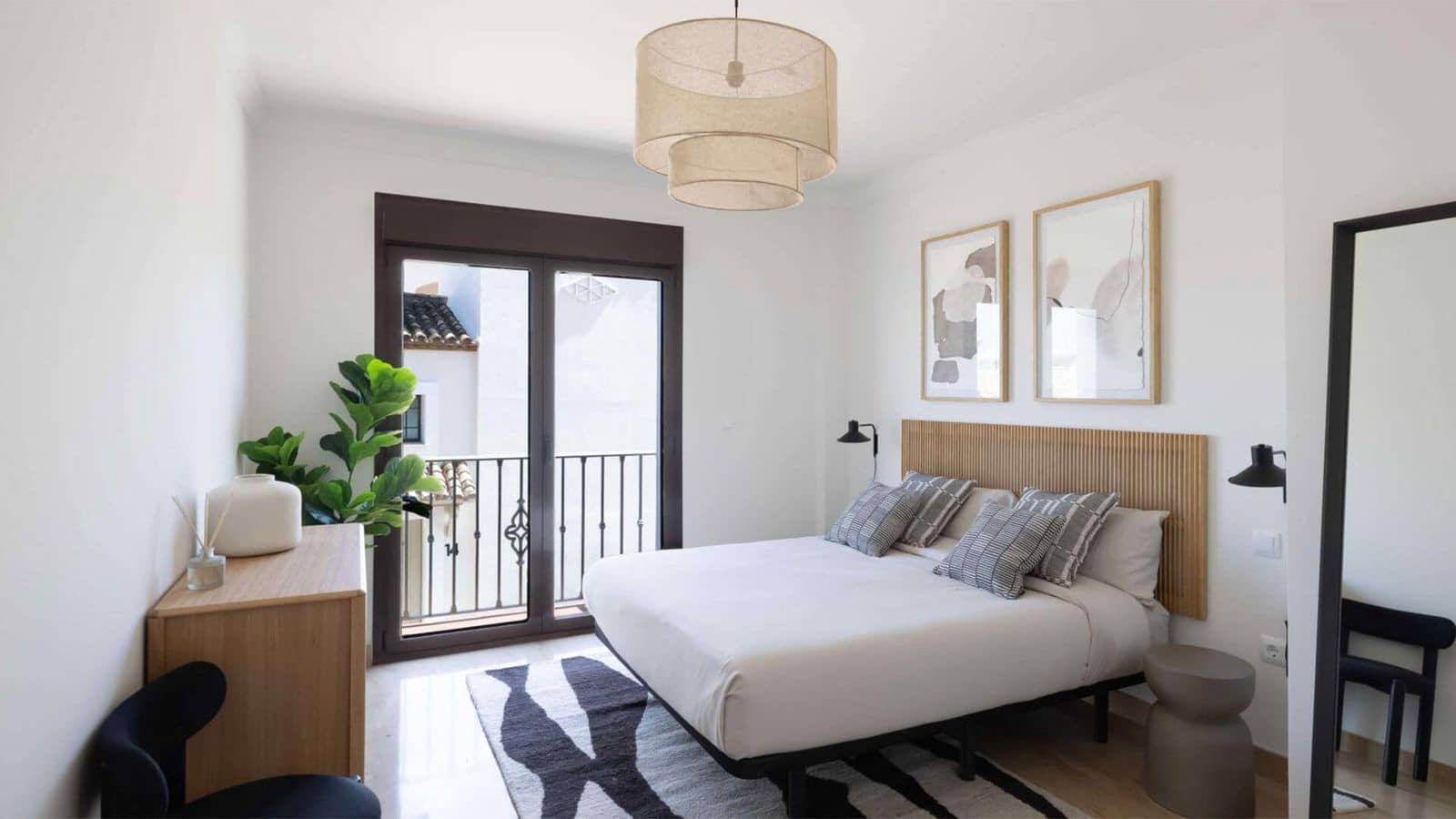 3 soveværelse Byhus til salg i Estepona med swimmingpool garage - € 470.250 (Ref: 10005489)