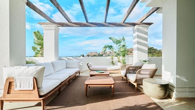 2 soverom Leilighet til salgs i Los Naranjos, Marbella med svømmebasseng garasje - € 456 000 (Ref: 10005493)