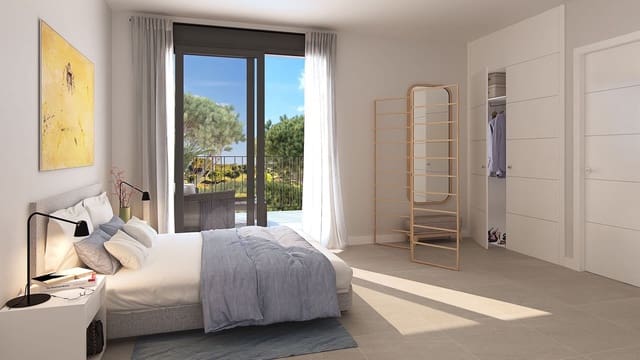 Casa de 4 habitaciones en Sotogrande Alto, San Roque en venta con piscina garaje - 551.000 € (Ref: 10005512)