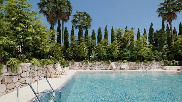 2 soveværelse Lejlighed til salg i Huerta Nueva, Estepona med swimmingpool garage - € 570.000 (Ref: 10005536)