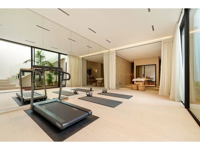 5 slaapkamer Villa te koop in Lomas De Marbella, Marbella met zwembad garage - € 5.995.000 (Ref: 10006437)