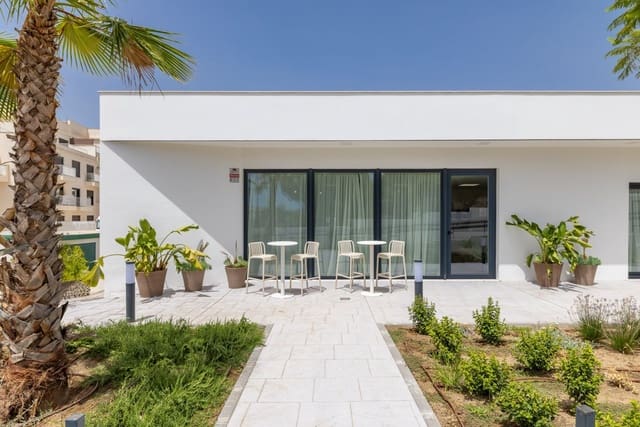 3 soverom Kjedet enebolig til salgs i La Cala de Mijas, Mijas med svømmebasseng garasje - € 890 000 (Ref: 10007277)