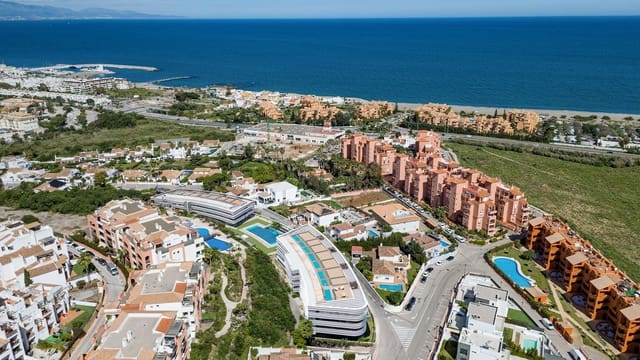 2 Zimmer Apartment zu verkaufen in Castillo de la Duquesa, Manilva - 381.800 € (Ref: 10009056)