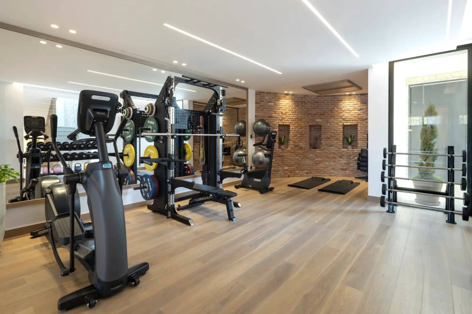 5 sypialnia Willa na sprzedaż w Benahavis z basenem garażem - 4 995 000 € (Ref: 10011249)
