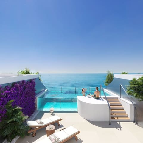 2 soveværelse Lejlighed til salg i Las Gaviotas  - Carvajal, Fuengirola med swimmingpool garage - € 540.000 (Ref: 10011355)