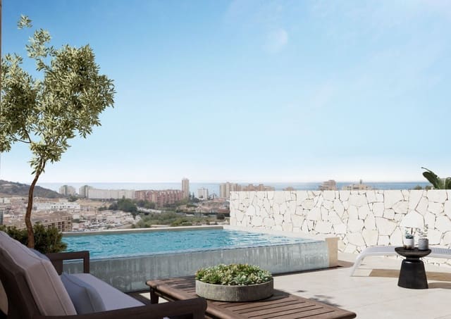 3 soverom Kjedet enebolig til salgs i Los Boliches , Fuengirola med svømmebasseng garasje - € 770 000 (Ref: 10013187)