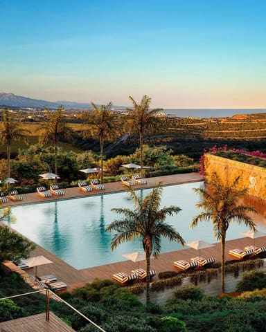 2 sypialnia Apartament na sprzedaż w Casares Golf - Casares del Sol, Casares z basenem garażem - 2 500 000 € (Ref: 10013257)