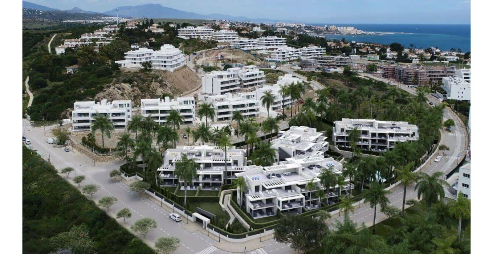 2 soverom Leilighet til salgs i Estepona med svømmebasseng garasje - € 495 000 (Ref: 10015426)