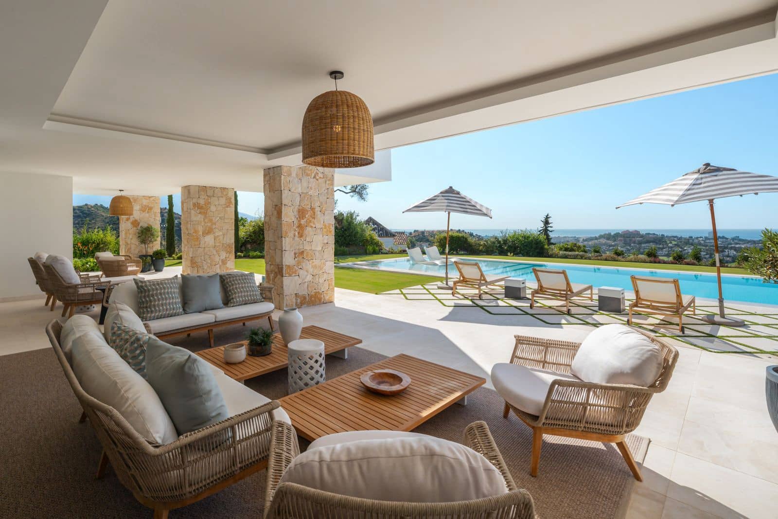 8 chambre Villa/Maison à vendre à Benahavis avec piscine garage - 9 980 000 € (Ref: 10022245)