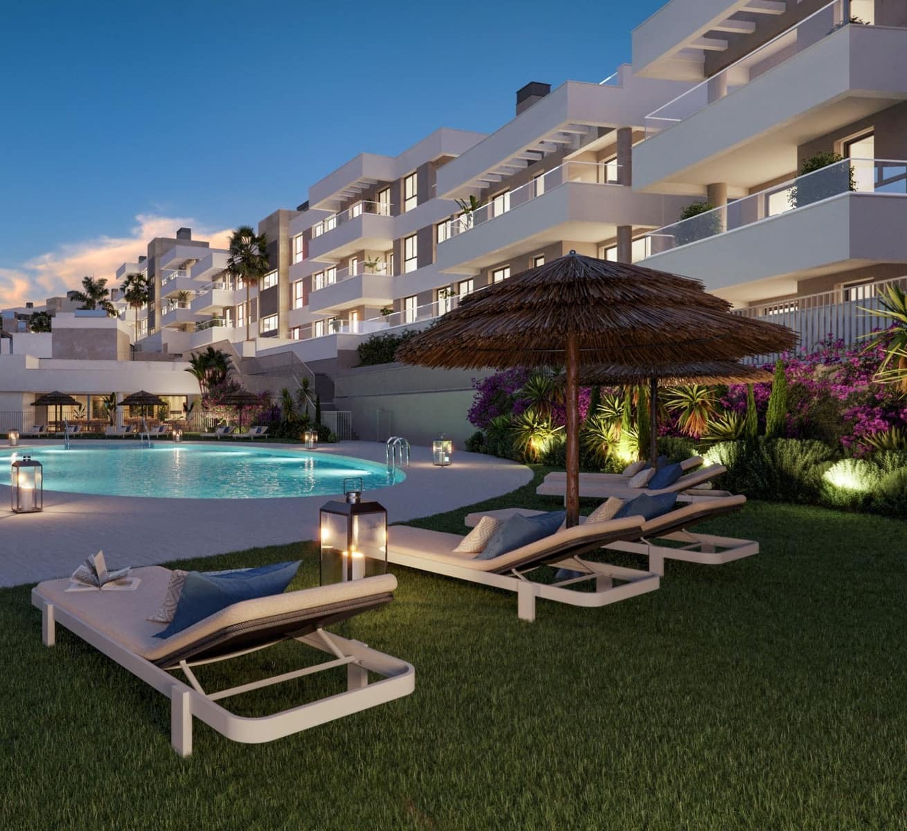 Apartamento de 2 habitaciones en Estepona en venta con piscina garaje - 452.000 € (Ref: 10035231)