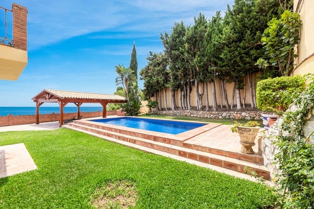 4 soverom Villa til salgs i La Capellania, Benalmádena med svømmebasseng garasje - € 1 795 000 (Ref: 8541219)
