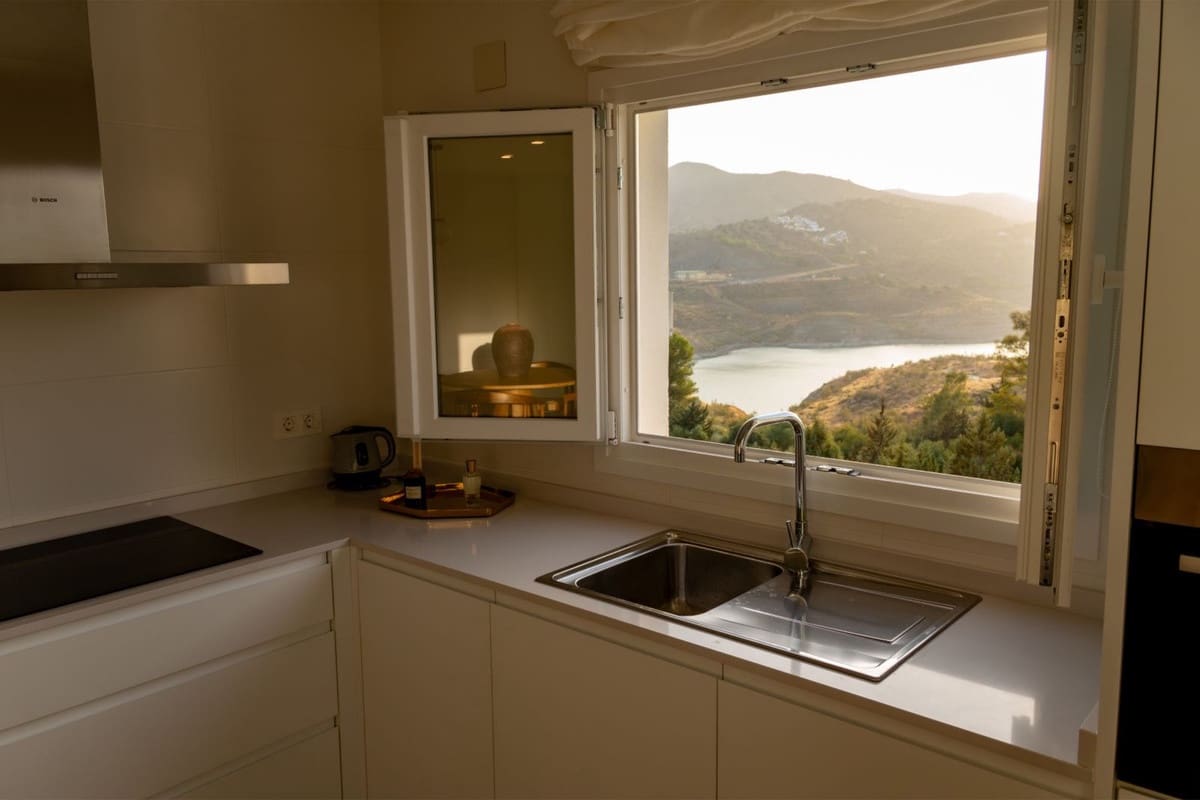 3 bedroom Villa for sale in Vinuela - € 365,000 (Ref: 9425722)