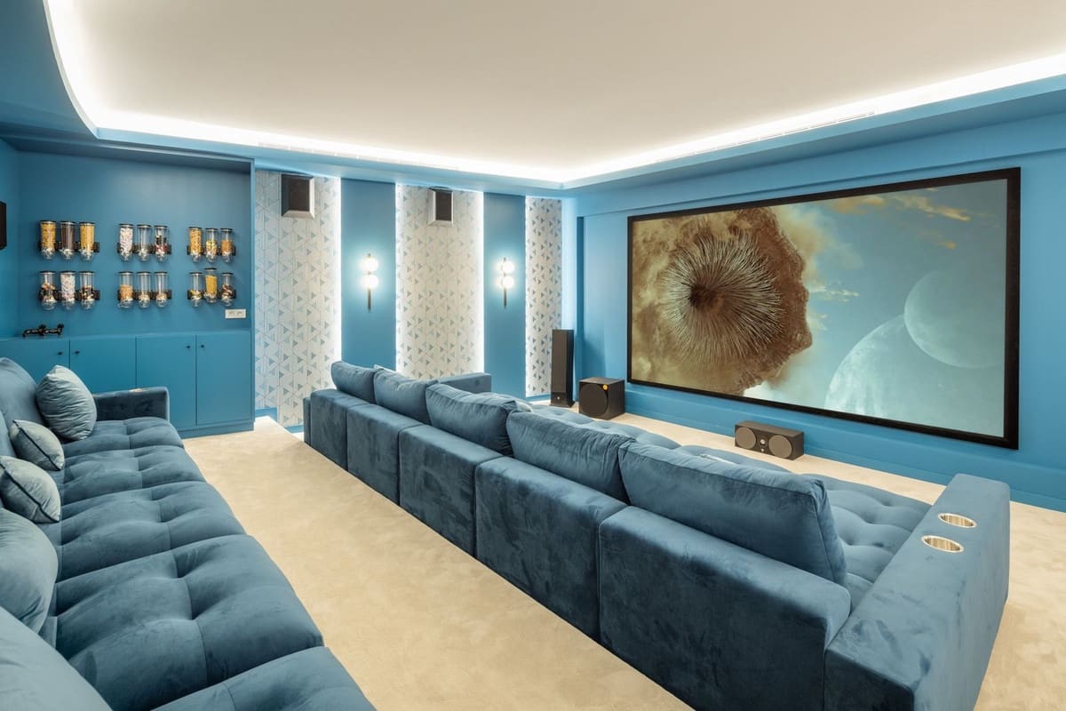 9 bedroom Villa for sale in La Zagaleta with pool garage - € 30,000,000 (Ref: 9430875)