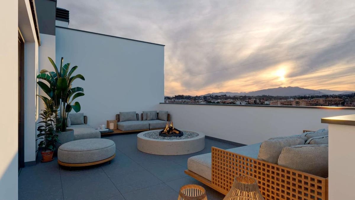 2 soverom Leilighet til salgs i Fuengirola med svømmebasseng garasje - € 357 000 (Ref: 9437026)