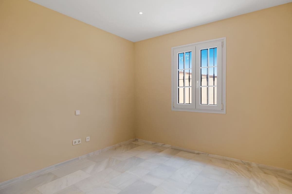 4 quarto Moradia para venda em La Capellania com piscina garagem - 1 795 000 € (Ref: 9443196)