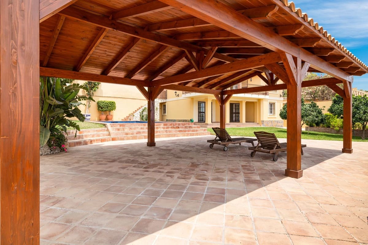 4 quarto Moradia para venda em La Capellania com piscina garagem - 1 795 000 € (Ref: 9443196)