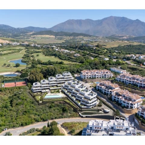 3 makuuhuone Asunto myytävänä paikassa Casares Golf - Casares del Sol, Casares mukana uima-altaan 
autotalli - 440 000 € (Ref: 9472884)