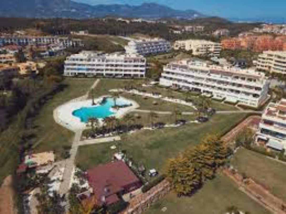 2 slaapkamer Flat te koop in Mijas Costa met zwembad - € 409.500 (Ref: 9474071)