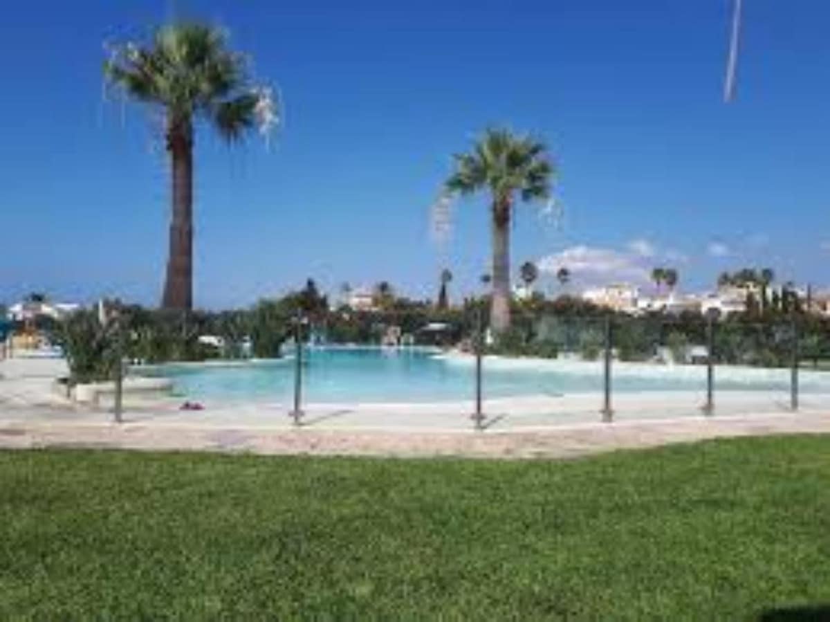 2 slaapkamer Flat te koop in Mijas Costa met zwembad - € 409.500 (Ref: 9474071)