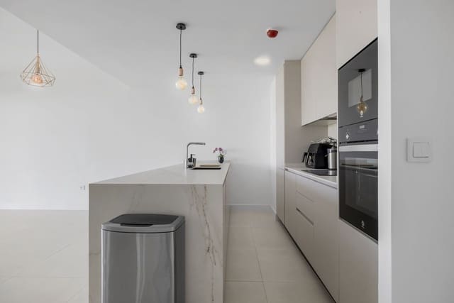 2 sypialnia Dom na sprzedaż w El Higuerón, Fuengirola z basenem garażem - 498 000 € (Ref: 9474322)