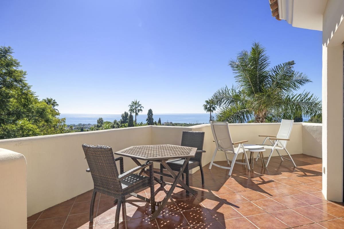 5 sovrum Villa till salu i Marbella med pool garage - 1 995 000 € (Ref: 9474832)