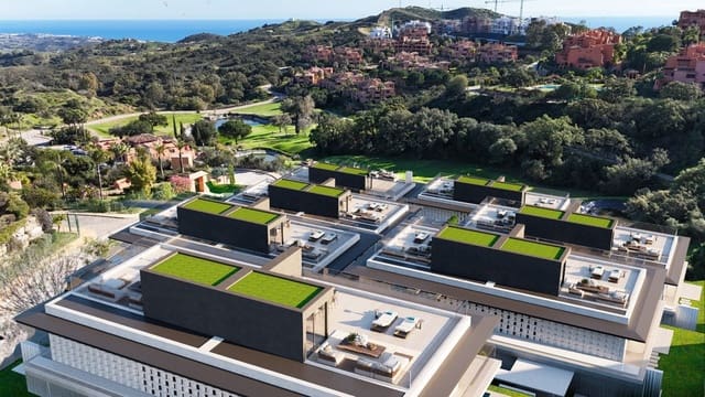 Pareado de 3 habitaciones en Marbella en venta con piscina garaje - 1.050.000 € (Ref: 9474842)