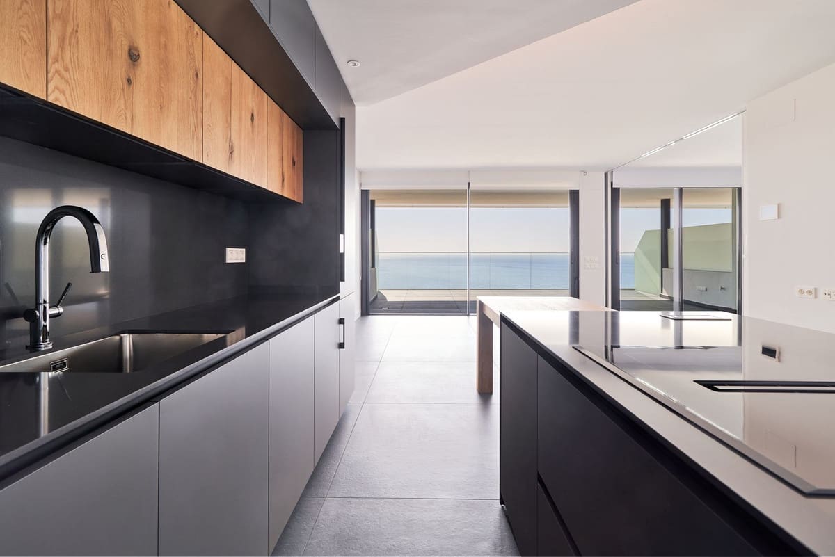 Piso de 2 habitaciones en Fuengirola en venta con piscina garaje - 1.100.000 € (Ref: 9475412)