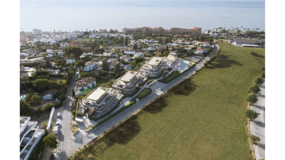 2 slaapkamer Flat te koop in Estepona met zwembad garage - € 515.000 (Ref: 9476018)