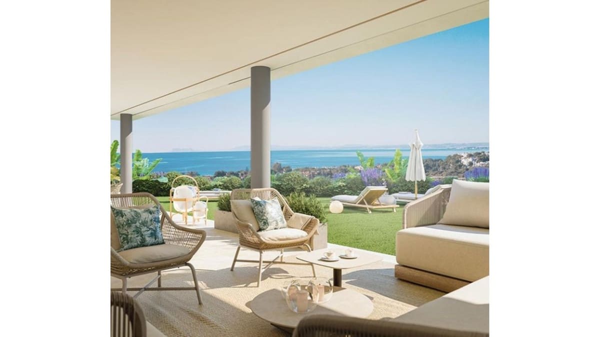 3 bedroom Flat for sale in Marbella with pool garage - € 1,800,000 (Ref: 9476019)