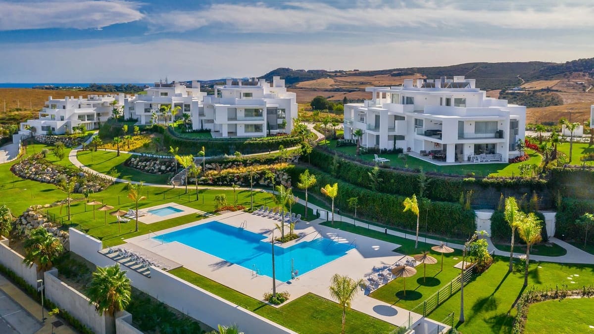 2 chambre Appartement à vendre à Casares avec piscine garage - 395 000 € (Ref: 9476020)