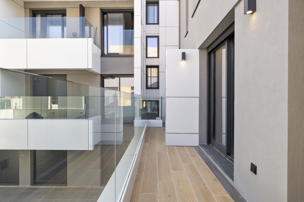 2 sovrum Lägenhet till salu i Fuengirola med pool garage - 599 000 € (Ref: 9476026)