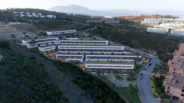 Piso de 3 habitaciones en Chullera, Manilva en venta con piscina garaje - 393.000 € (Ref: 9478688)