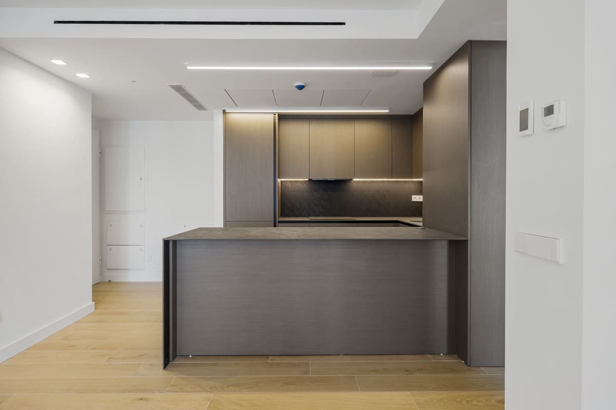 Piso de 2 habitaciones en Fuengirola en venta con piscina garaje - 599.000 € (Ref: 9479142)