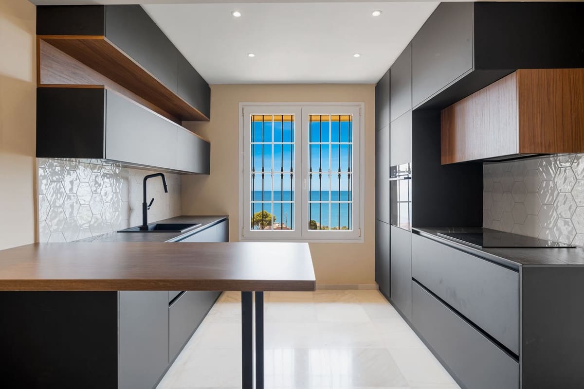 4 slaapkamer Villa te koop in La Capellania met zwembad garage - € 1.795.000 (Ref: 9483503)