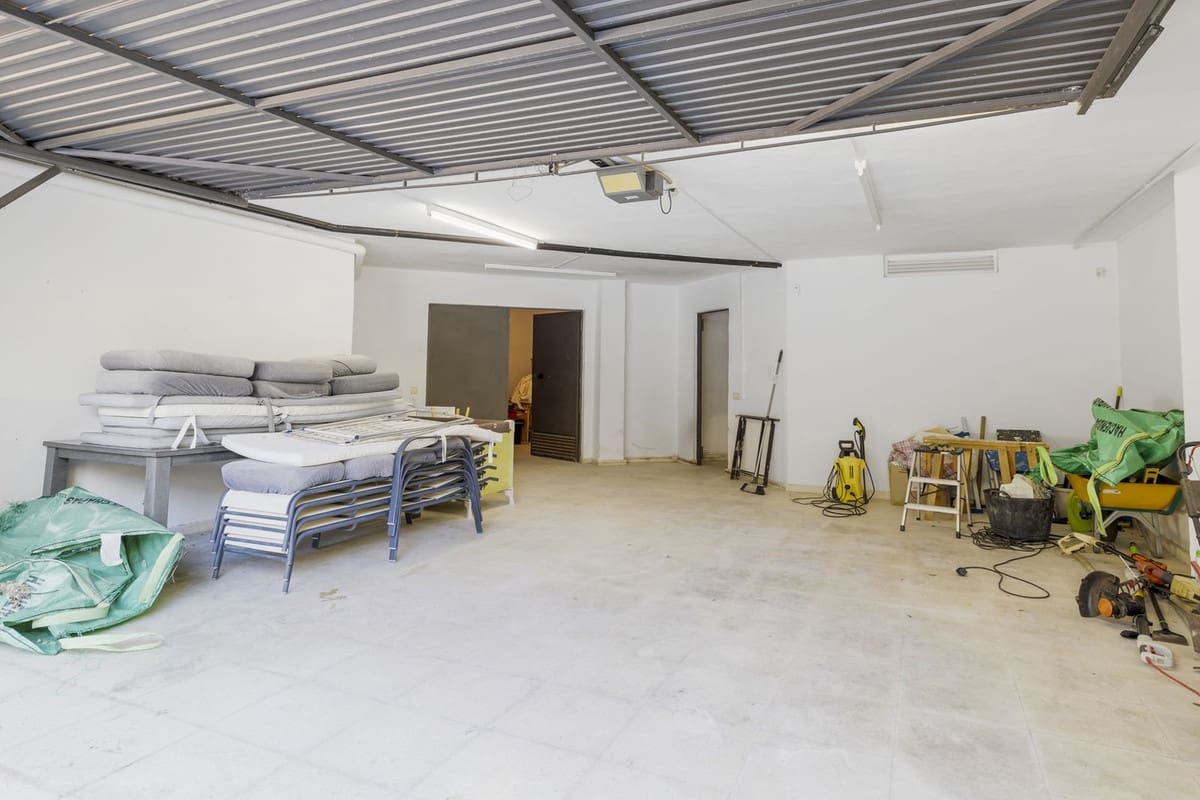 5 slaapkamer Villa te koop in Marbella met zwembad garage - € 1.995.000 (Ref: 9488739)