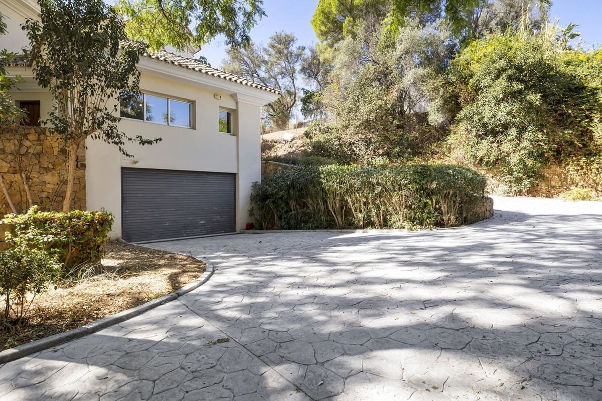 5 slaapkamer Villa te koop in Marbella met zwembad garage - € 1.995.000 (Ref: 9488739)