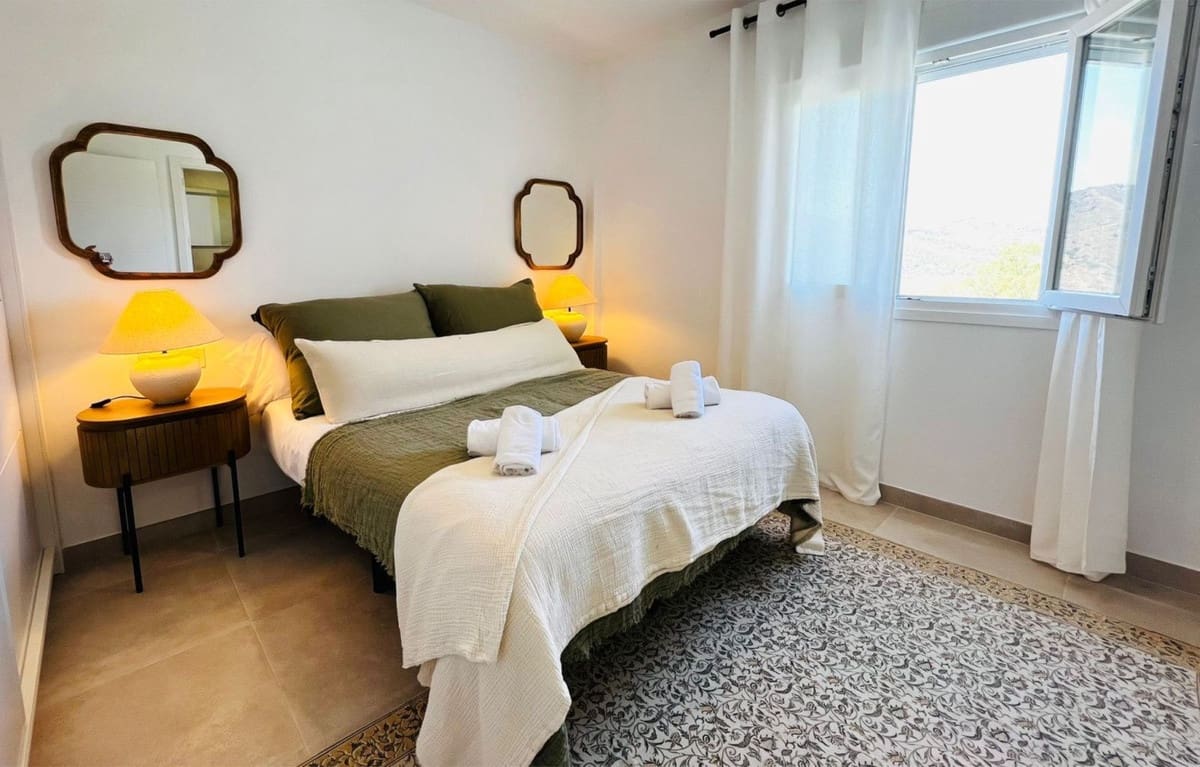 3 bedroom Villa for sale in Vinuela - € 365,000 (Ref: 9491230)