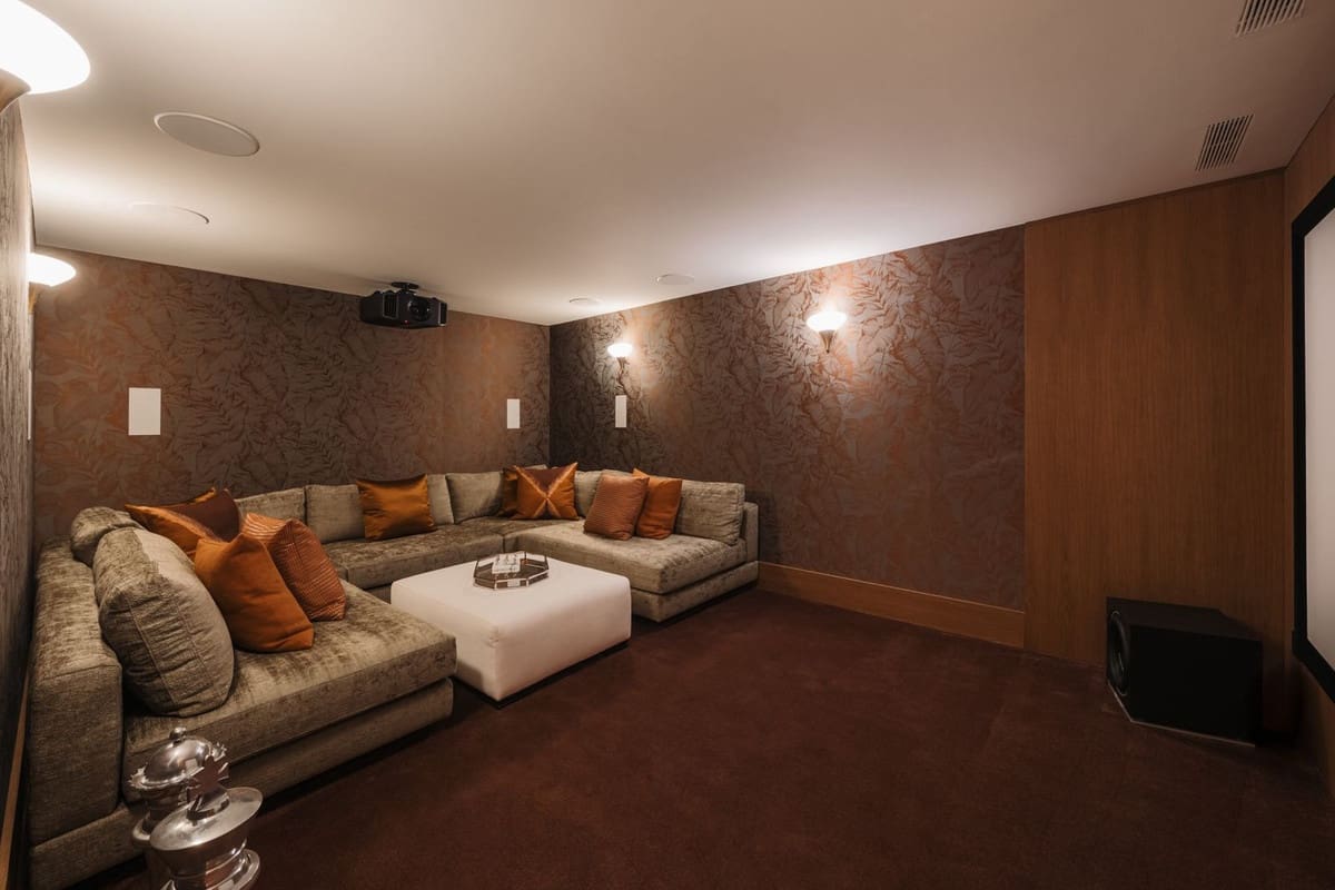 8 sypialnia Willa na sprzedaż w Benahavis z basenem garażem - 10 900 000 € (Ref: 9491234)