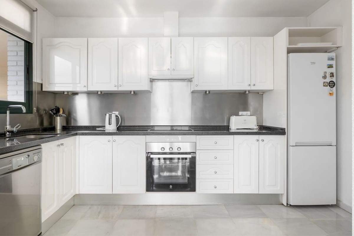 3 bedroom Semi-detached Villa for sale in Benalmadena with pool garage - € 540,000 (Ref: 9491247)