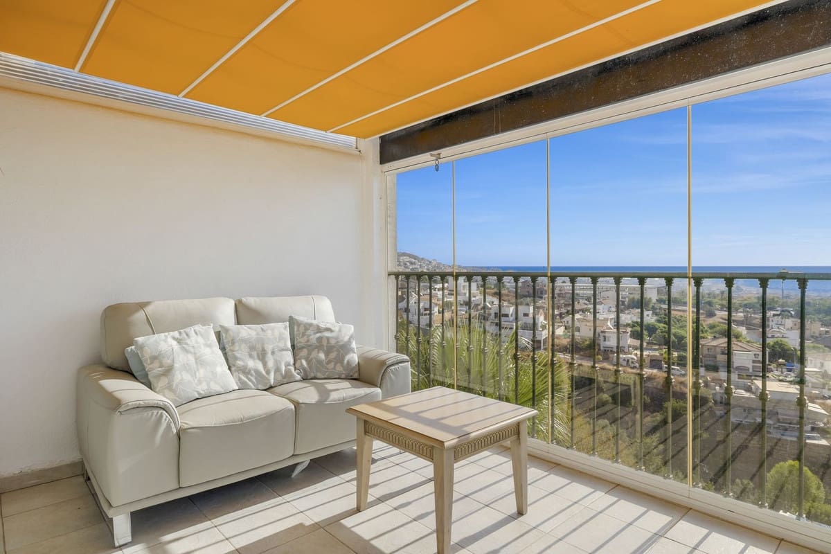 3 bedroom Semi-detached Villa for sale in Benalmadena with pool garage - € 540,000 (Ref: 9491247)