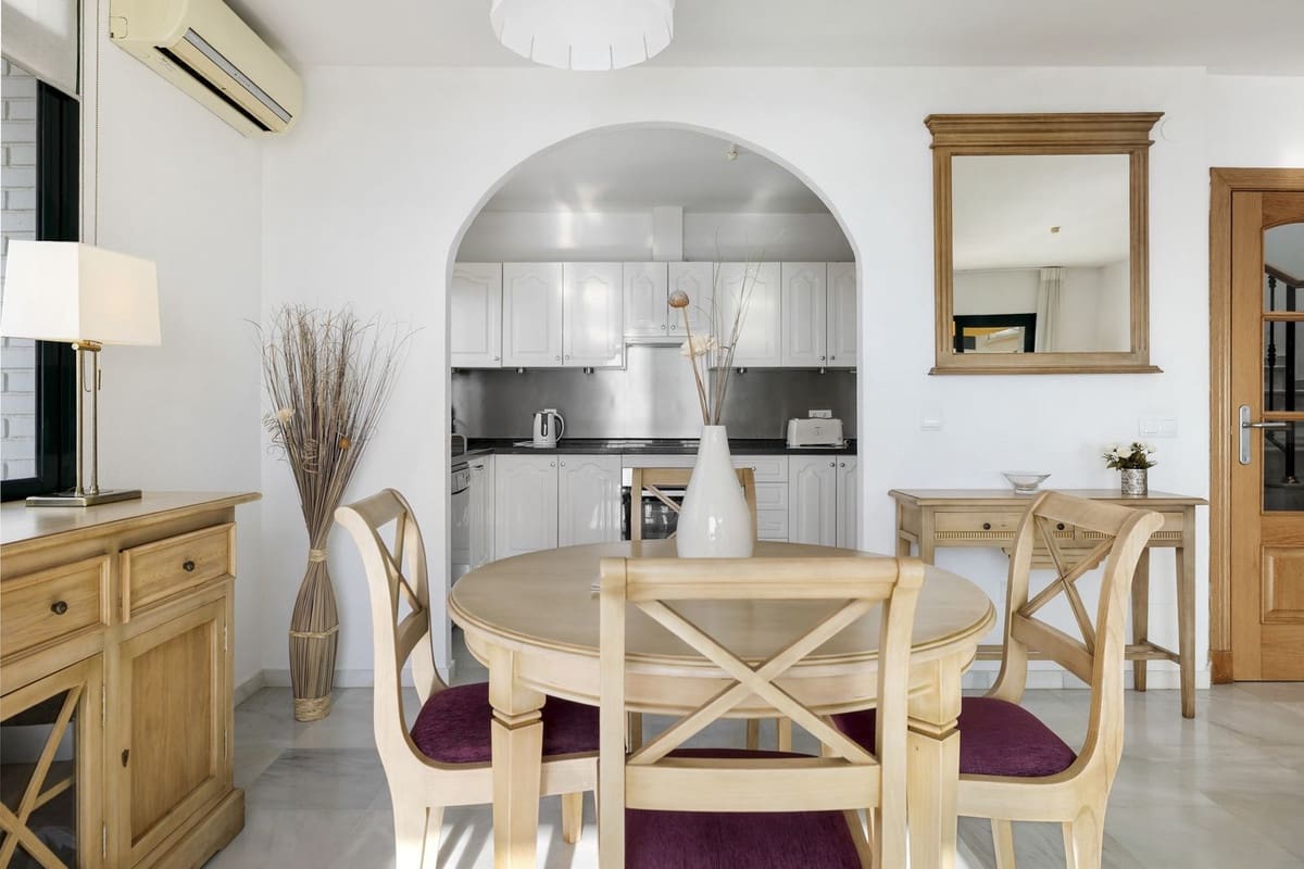 3 bedroom Semi-detached Villa for sale in Benalmadena with pool garage - € 540,000 (Ref: 9491247)