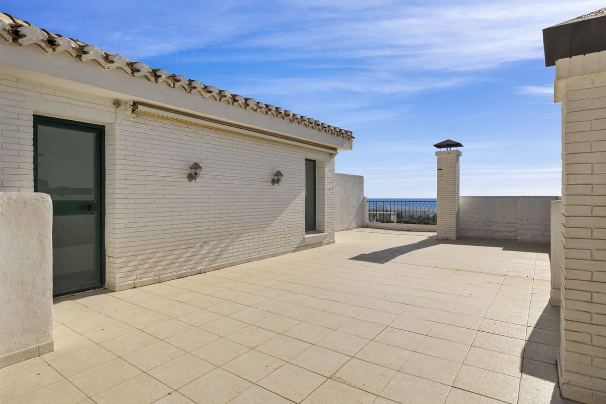 3 bedroom Semi-detached Villa for sale in Benalmadena with pool garage - € 540,000 (Ref: 9491247)